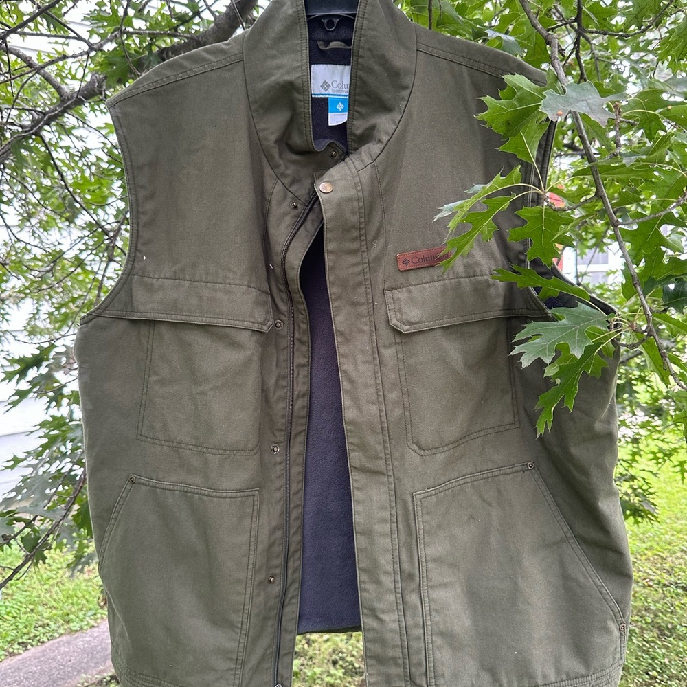 Men’s green canvas vest
